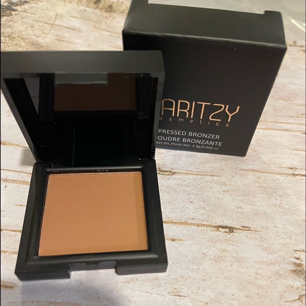 ☀️Laritzy Pressed Bronzer - Merit